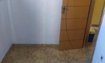 Imagem 2: Casa em frente ao metrô de iraja