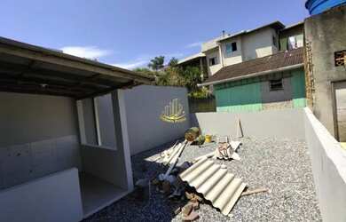 Imagem 4: CAMBORIú - Casa Padrão - Areias