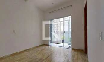 Imagem 3: Casa para Aluguel - Engenho de Dentro, 2 Quartos, 50 m2