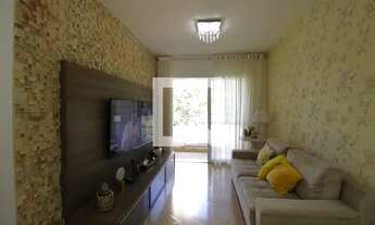 Imagem: Casa de Condomínio à Venda - Vila Arriete