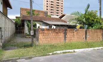 Imagem: Casa em rua pública