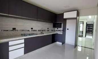 Imagem 7: Casa Alto Padrão para Venda em Maringá, JARDIM ALVORADA, 3 dormitórios, 1 suíte, 2 banhei