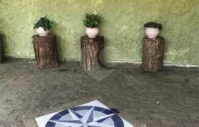 Imagem 5: Casa para venda possui 333 metros quadrados com 3 quartos em Eldorado - Diadema - SP