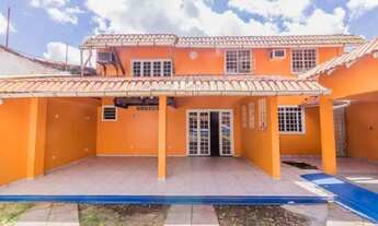 Imagem: Bonita e Ampla Casa de 2 Pavimentos com