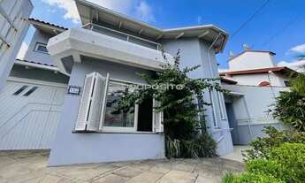 Imagem: Sobrado 05(cinco) dormitórios sendo 01(uma)