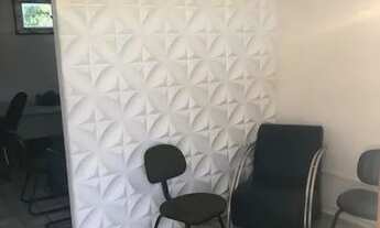 Imagem 4: Sala mobiliada em frente à lagoa