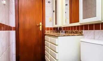 Imagem 6: Sobrado para venda tem 285 metros quadrados com 3 quartos em Menino Deus - Porto Alegre