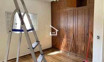 Imagem 3: Casa com 3 Quarto(s) e 2 banheiro(s) para Alugar, 90 m² por R$ 2445 / Mês