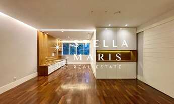 Imagem 3: Posto 4. Amplo apartamento de 150 m2, 03 quartos, à venda em Copacabana. Vaga de garagem