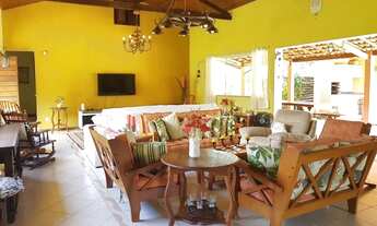 Imagem 2: Espaçosa casa plana com 6 suítes, com lazer e amplo jardim