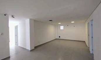 Imagem 4: Casa para aluguel possui 524 metros quadrados com 16 quartos