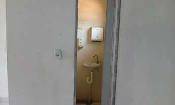 Imagem 2: Sala Comercial Quarto com aluguel por R$650 /mês