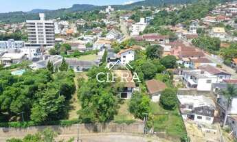 Imagem 6: Casa de Alvenaria - Venda - 03 dormitórios - 662m2 - Piscina - Rua Humaita - Eugênio Schne