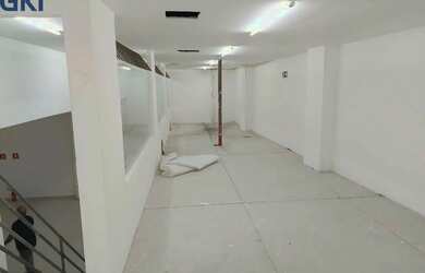 Imagem 2: Sala com 270m² Galpão / depósito com aluguel por R$23.000 /mês