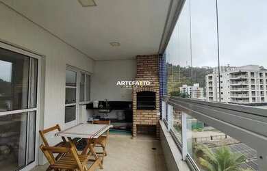 Imagem 2: Espaçoso apartamento a poucos metros da praia das Toninhas