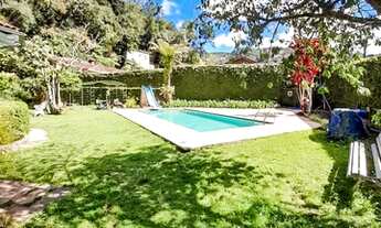 Imagem 4: Casa próximo ao centro, vizinhança seleta