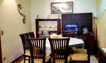 Imagem 5: Térrea para aluguel e venda possui 257 metros quadrados com 4 quartos