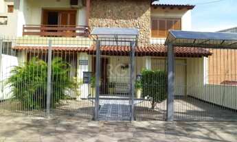 Imagem: CASA MOBILIADA COM 4 DORMITÓRIOS E 8 VAGAS