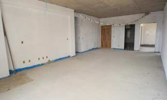 Imagem 4: Apartamento Ed. Castelo de Massimo com 4 suítes