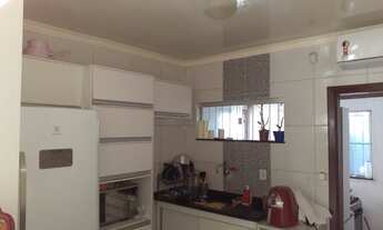 Imagem: Casa a venda na rua principal Cambolo