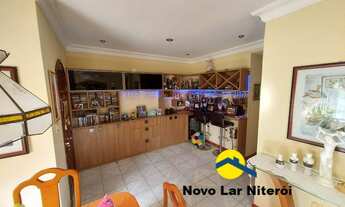 Imagem 2: Excelenta casa com 3 quartos, suíte +escritório e 3 vagas na Ponta D'Areia