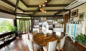 Imagem 3: Charmosa residência com projeto de Zanine Caldas em condomínio exclusivo!