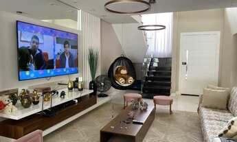 Imagem: Casa mobiliada com 3 suítes, 241 m²