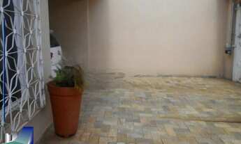 Imagem: RIBEIRÃO PRETO - Casa Padrão - JARDIM