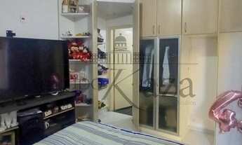 Imagem 7: Sobrado para venda tem 206 metros quadrados com 5 quartos