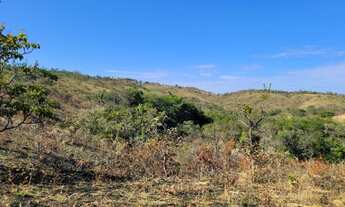 Imagem: Chácara Rio nos fundos