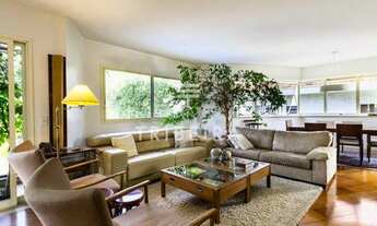 Imagem 3: Imóvel de 220m², com 3 suítes