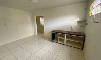 Imagem 4: Casa de lote inteiro com ótimo quintal no bairro Universitário