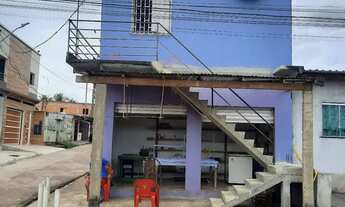 Imagem: Casa em baixo mas 2 apartamentos em cima