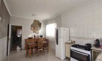 Imagem 7: Sobrado de 185m² com 3 dormitórios, sendo 1 suíte