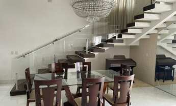 Imagem 7: Sobrado com 04 suítes e área de lazer com piscina e churrasqueira a carvão