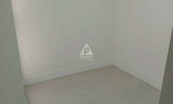 Imagem 7: Excelente Apartamento Composto:Sala Ampla,03 Quartos,01 Suíte,03 Banheiros, 01 Vaga na Esc