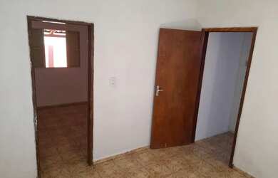 Imagem 5: Só vendo. Casa alvenaria