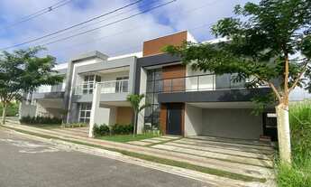 Imagem 2: Casa com 4 Suítes e Área Gourmet no Jardim das Tulipas