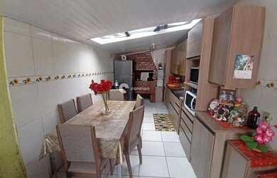 Imagem 3: Casa com 3 dormitórios, sendo uma suite no bairro Uglione