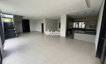 Imagem 2: Casa residencial em condomínio disponível para locação e venda no bairro Laranjeiras em Ub