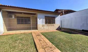 Imagem: Casa térrea com 3 dormitórios e espaço