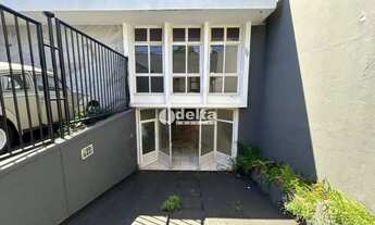 Imagem 4: Casa residencial disponível para locação e venda no bairro Tabajaras em Uberlândia-MG