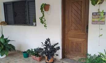 Imagem 3: Casa para venda com 150 metros quadrados com 4 quartos em Centro - Bariri - São Paulo