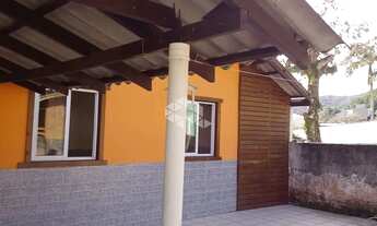 Imagem 2: CASA 2 QUARTOS PRÓXIMA À PRAIA - CAEIRA DA BARRA DO SUL, CAIACANGA, RIBEIRÃO DA ILHA