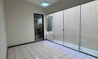 Imagem 5: Casa Exclusiva no Planalto Treze de Maio com Três Suítes