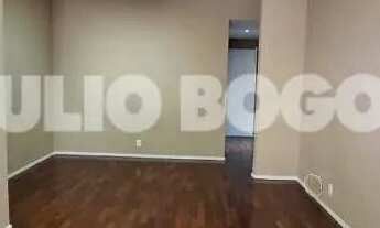 Imagem 7: Apto amplo no Flamengo,com 105 m,3 quartos(1 suíte),sala ampla em 2 ambientes,cozinha plan