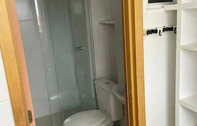 Imagem 5: Laise mostra 3/4 EM PONTA NEGRA MOBILIADO