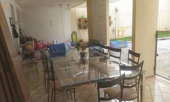 Imagem 4: Sobrado para venda tem 300 m2 com 5 suítes