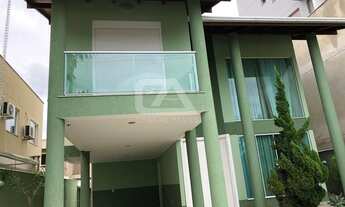 Imagem 2: Sobrado para Venda em Camboriú, Centro, 3 dormitórios, 1 suíte, 2 banheiros