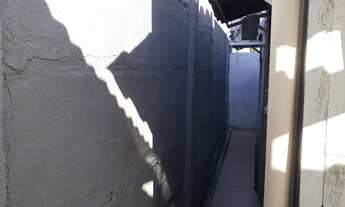 Imagem 2: Casa a venda na rua principal Cambolo